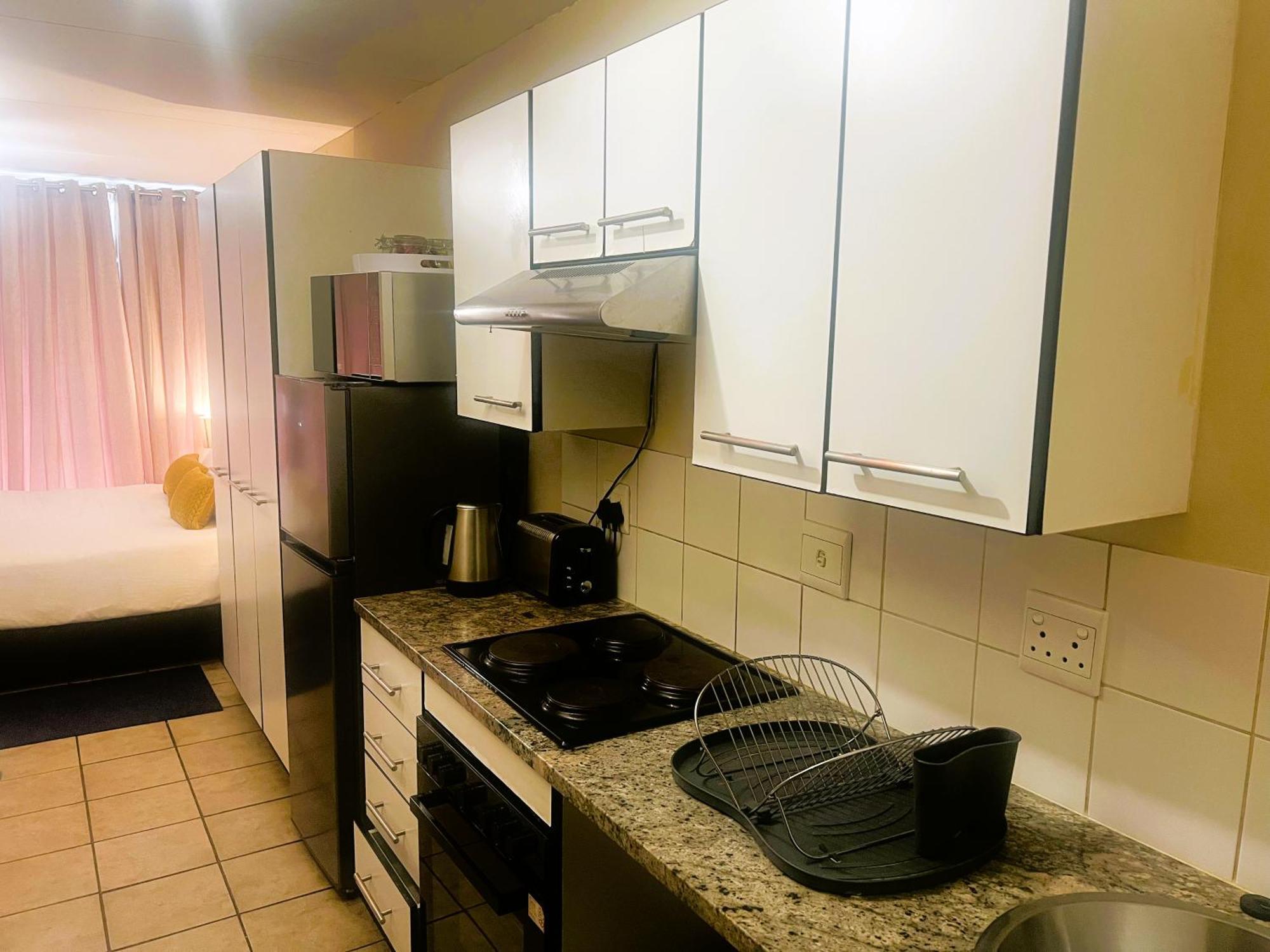 Smart And Cozy Studio With Netflix And Showmax Pretoria-Noord Buitenkant foto
