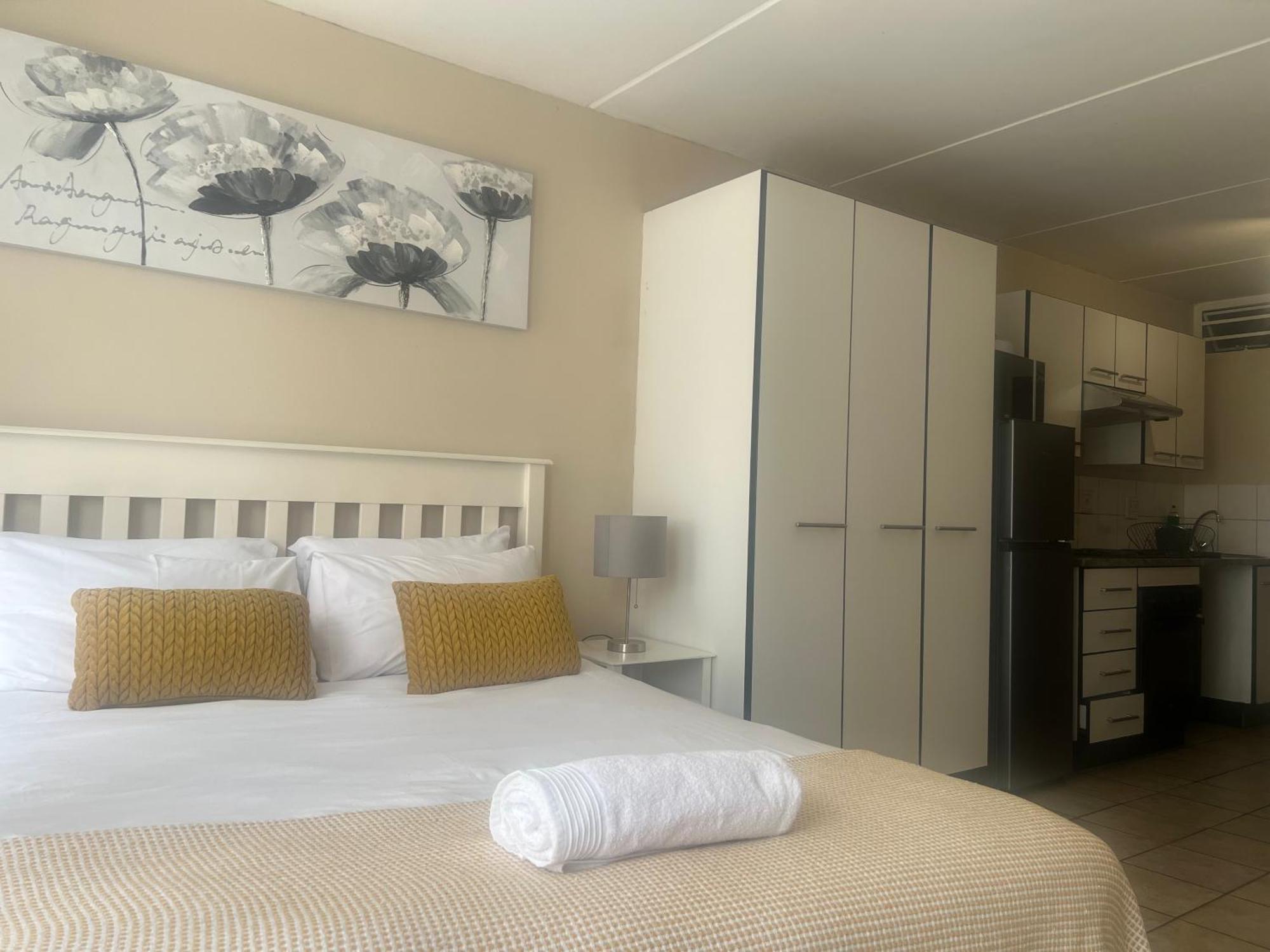 Smart And Cozy Studio With Netflix And Showmax Pretoria-Noord Buitenkant foto